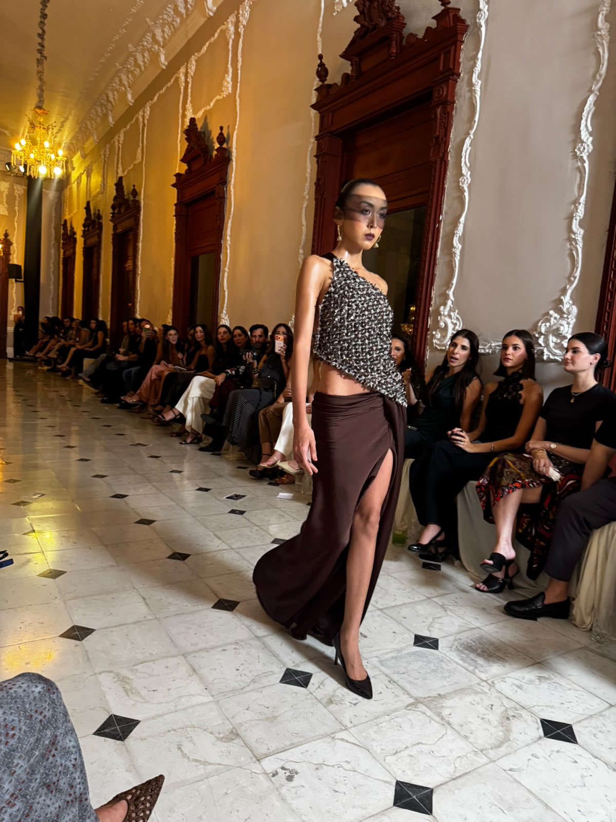 Claudina Ceballos Atelier presenta LATENS Vol. I: 22 looks donde lo oculto cobra vida