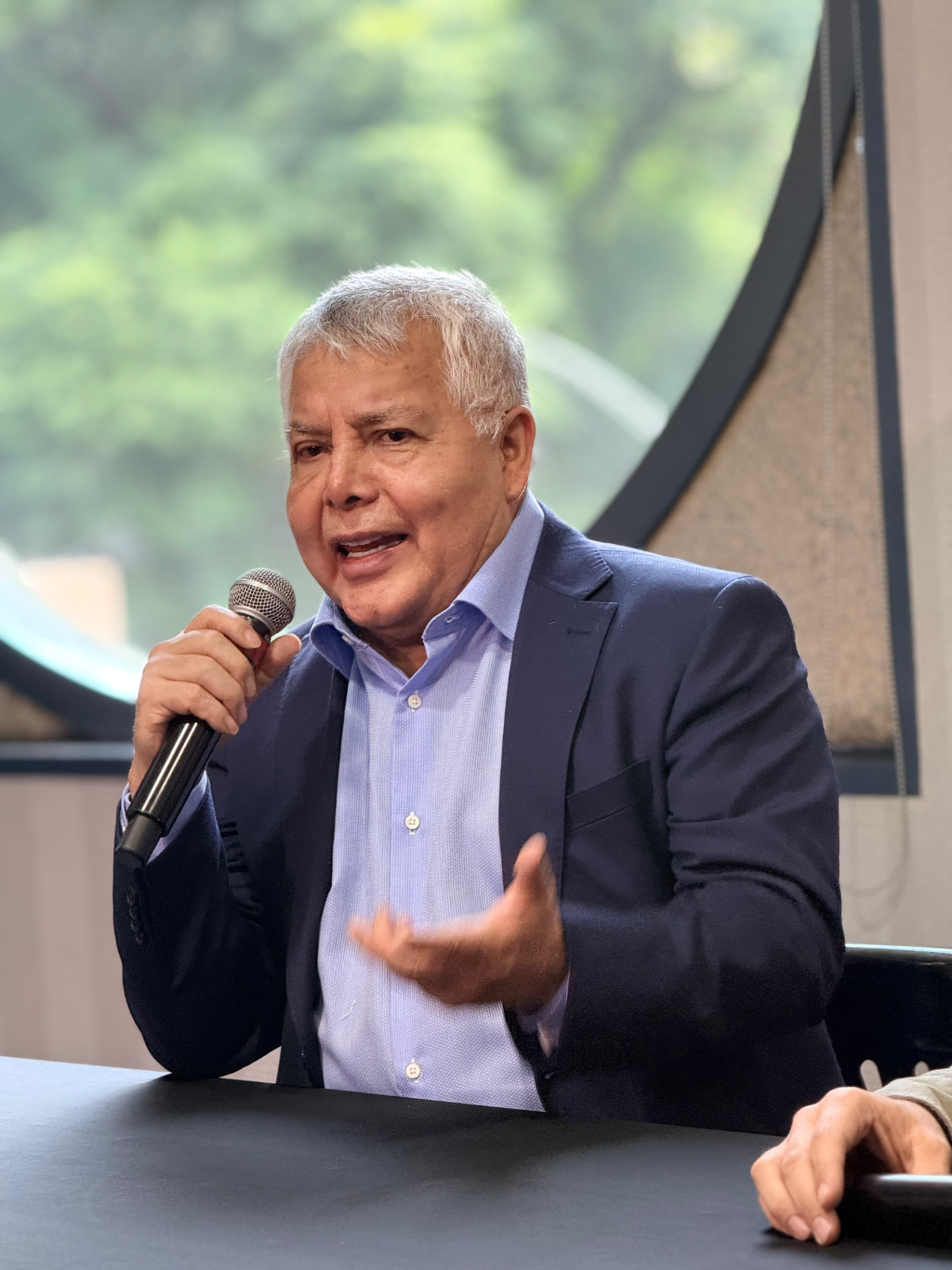 ¿El final de una era en la alta costura? Mitzy anuncia su retiro de las pasarelas con una megaproducción